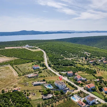 Appartement Cornelia S Bazenom I Jakuzijem *